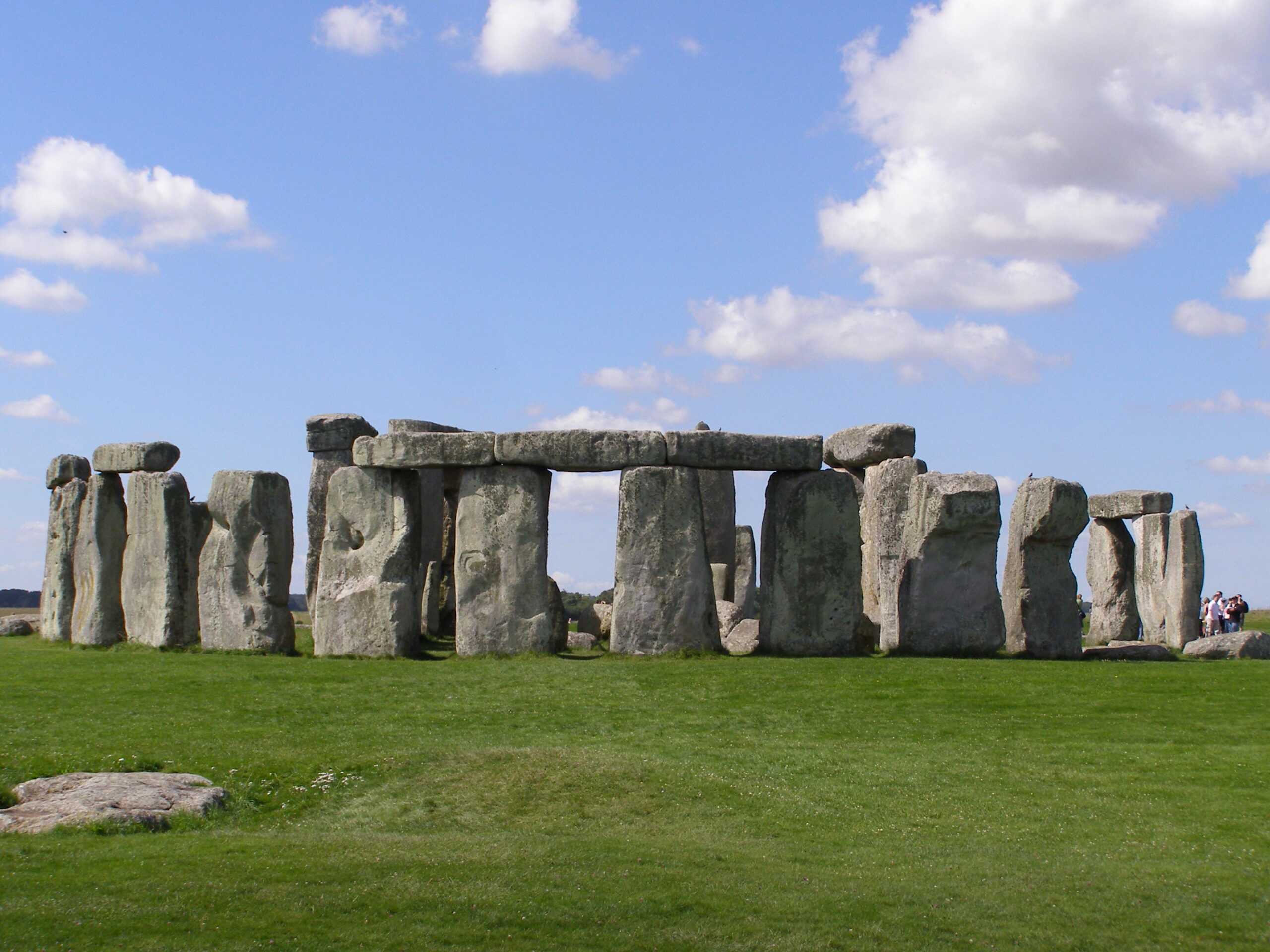 Il cerchio di pietre di Stonehenge visto da vicino