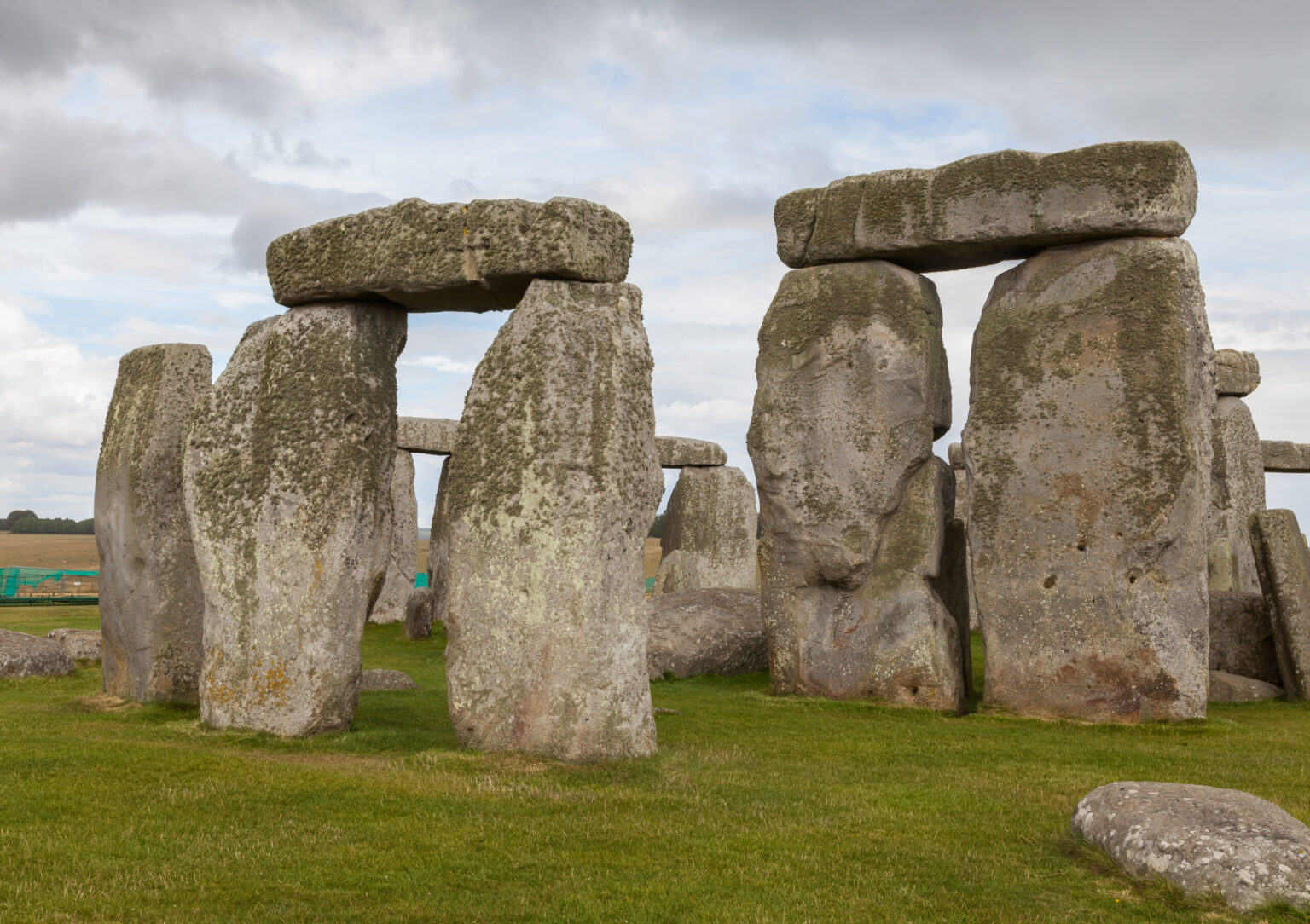 Il cerchio di pietre di Stonehenge nella campagna del Wiltshire